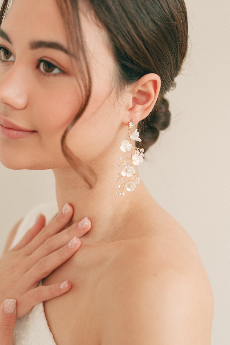 VIENNA // Gold floral Bridal Earrings, statement wedding earrings for brides, Crystal wedding jewellery, Chandelier earrings