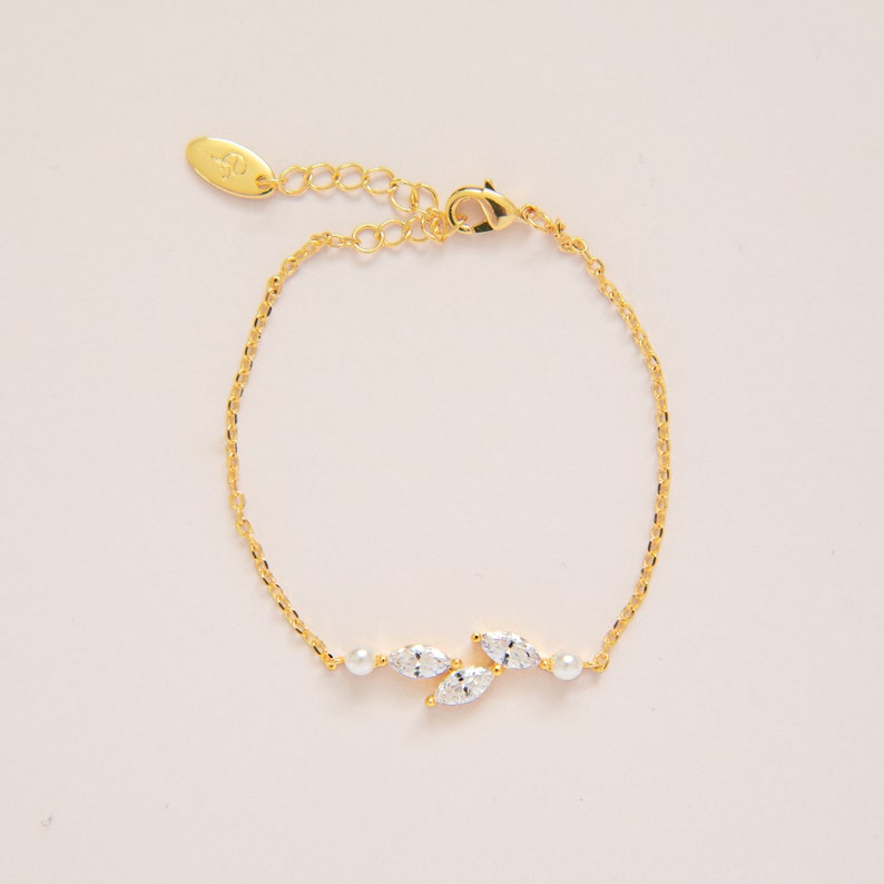ERYN BRACELET // Silver bridal bracelet, dainty pearl wedding bracelet, cz wedding bracelet, pearl bracelet, bridesmaid bracelet, freshwater image 4