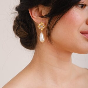ARI // Gold Statement bridal drop earrings, wedding earrings, geometric,pearl wedding earrings, bridal earrings, wedding earrings for brides