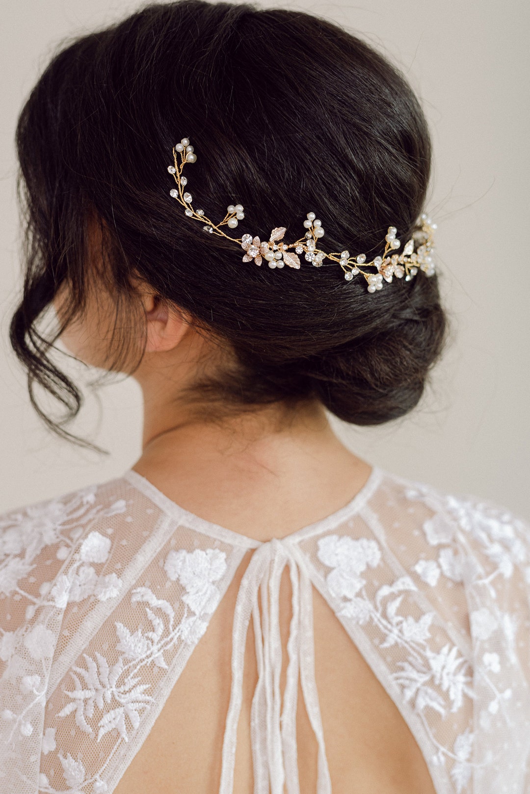 Gold And Pearl Wedding Hair Accessories 2026.CLO // Gold Pearl Wedding Hair Vine, Bridal Hair Vine, Wedding Hair ...