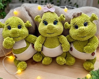 Piccolo orco di peluche all'uncinetto, orco verde amigurumi, peluche fantasy fatto a mano, simpatico orco di peluche, regalo per la cameretta dei bambini