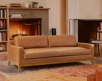 Sofá de apartamento de cuero italiano – Sofá de 2 plazas capitoné color coñac de mediados de siglo