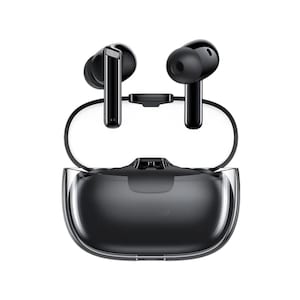 Op de afbeelding: Zwarte draadloze oortelefoons met een oplaadcase. De oortelefoons hebben een strak, modern ontwerp met een steel en een afgeronde oortelefoon. De oplaadcase is transparant en heeft een gebogen vorm.