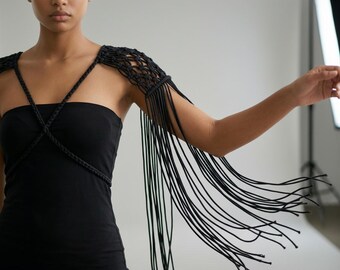 Spallina in macramè con frange – Imbracatura boho, accessorio di tendenza in cotone lurex