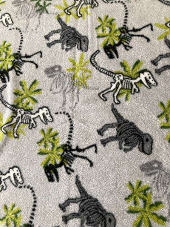 Dinosaurs crib fleece