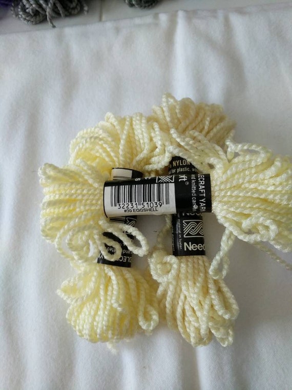 Eggshell-Needloft plastic canvas yarn by Uniek-item #51039