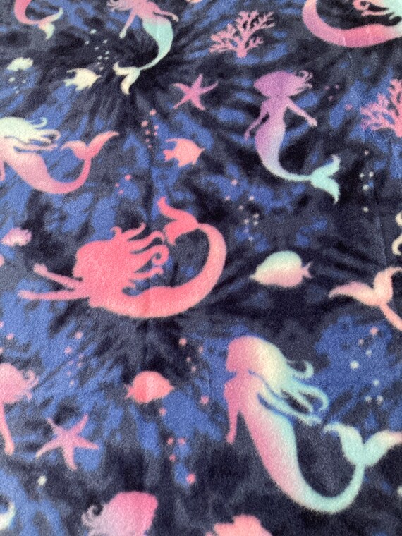Mermaids crib fleece