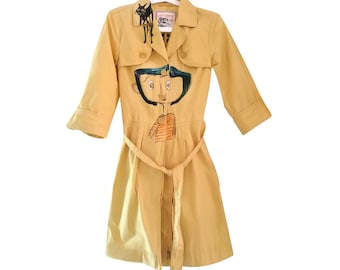 Coraline Trenchcoat, Trenchcoat, Jacke, Coraline handbemalt, Coraline Kleidung, Coraline und die Katze