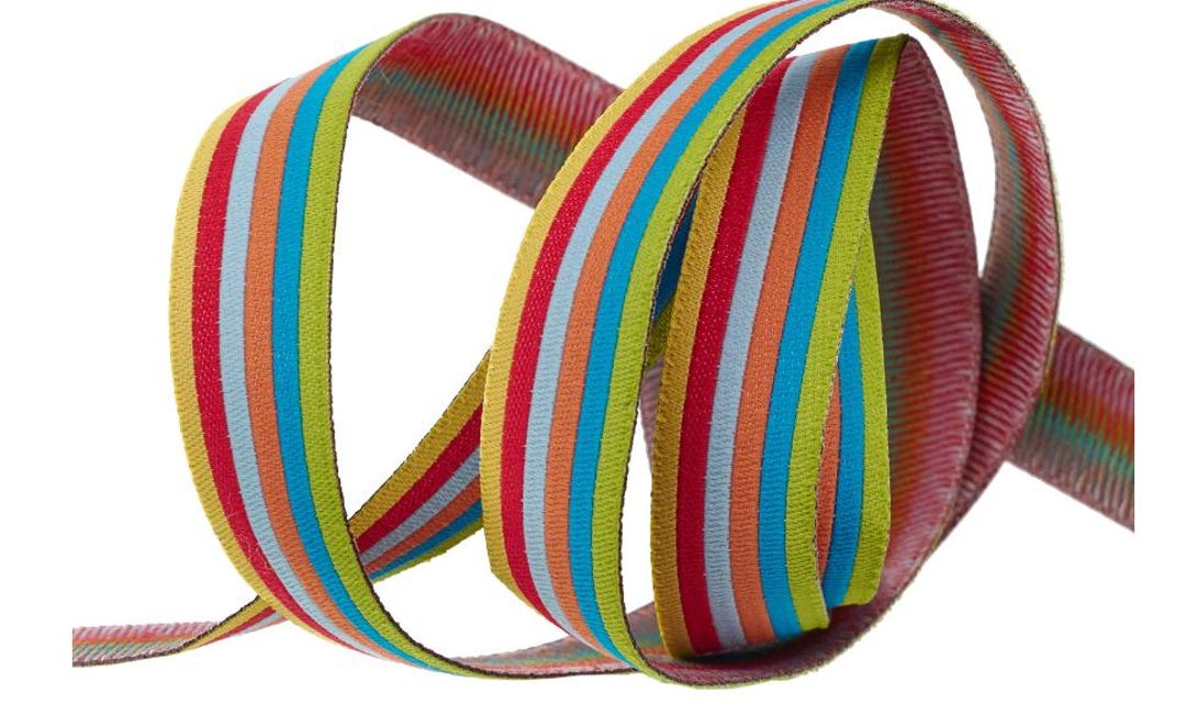 Relena R Ribbons Rainbow Power 5/8