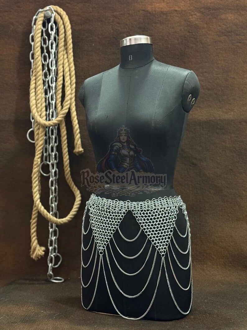 Fantasy Female Chainmail Armor Set | Bat Wing Pauldrons, Medieval Steel ...