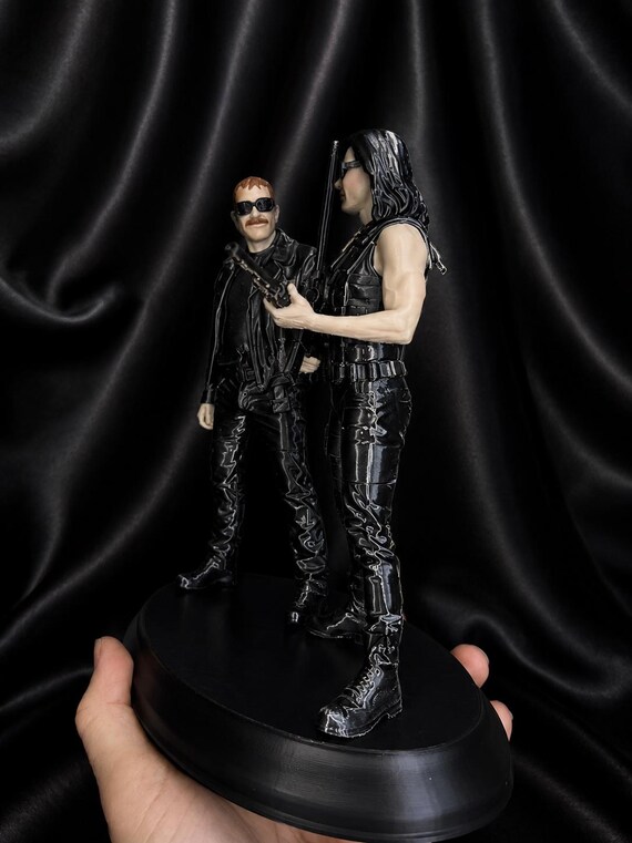 Personalized 3D Figurine from Photo | Max 4 Colours | Silk Black — photo 5 (ref 37BF1882)