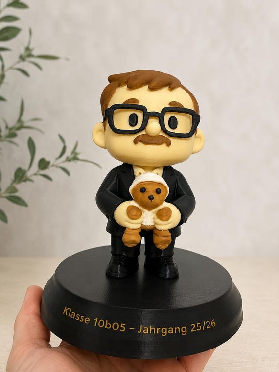 Custom 3D Figurine from Photo with Custom Object – Realistic/Animated, 4 Colors — photo 1 (ref 62483F2F)