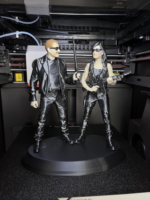 Personalized 3D Figurine from Photo | Max 4 Colours | Silk Black — photo 4 (ref 37BF1882)