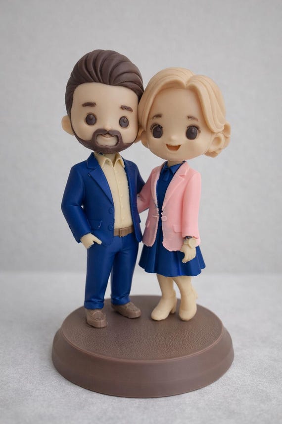 Custom Cake Topper from Your Photo – 3D Printed Figurine, Lightweight, Stable Base, 4 Colors — photo 3 (ref 6CC49189)