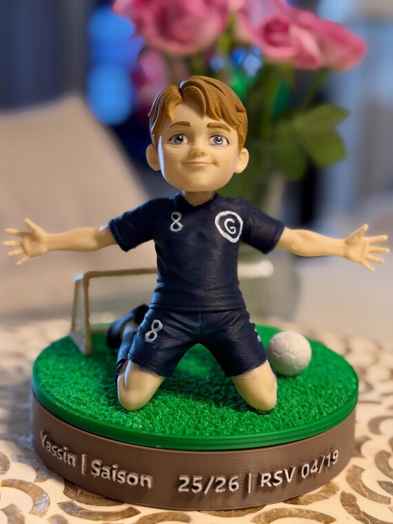 Custom 3D Figurine from Photo with Custom Object – Realistic/Animated, 4 Colors — photo 3 (ref 4DF709B5)