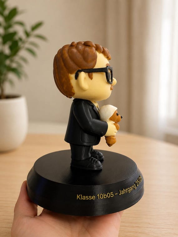Custom 3D Figurine from Photo with Custom Object – Realistic/Animated, 4 Colors — photo 3 (ref 62483F2F)