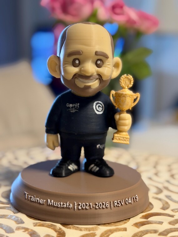 Custom 3D Figurine from Photo with Custom Object – Realistic/Animated, 4 Colors — photo 5 (ref 4DF709B5)