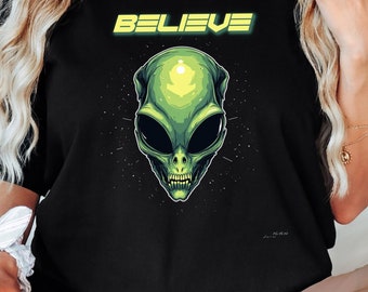 Maglietta Cosmic Believer: maglietta grafica UFO Alien - Comfort Colors