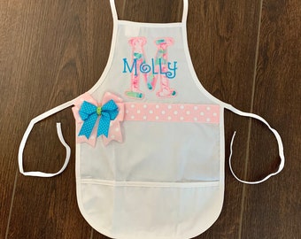 Personalized Child's Apron, Kids Apron, Children's Apron, Girls Apron, Embroidered Apron, Monogrammed Apron, Christmas Apron, Floral Apron