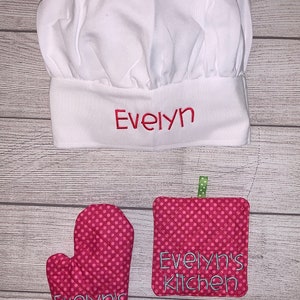 Childs Personalized Cupcake Apron, Girl Child Apron, Embroidered Girls Apron, Kids Personalized Apron, Christmas Apron, Kids Christmas Apron image 4