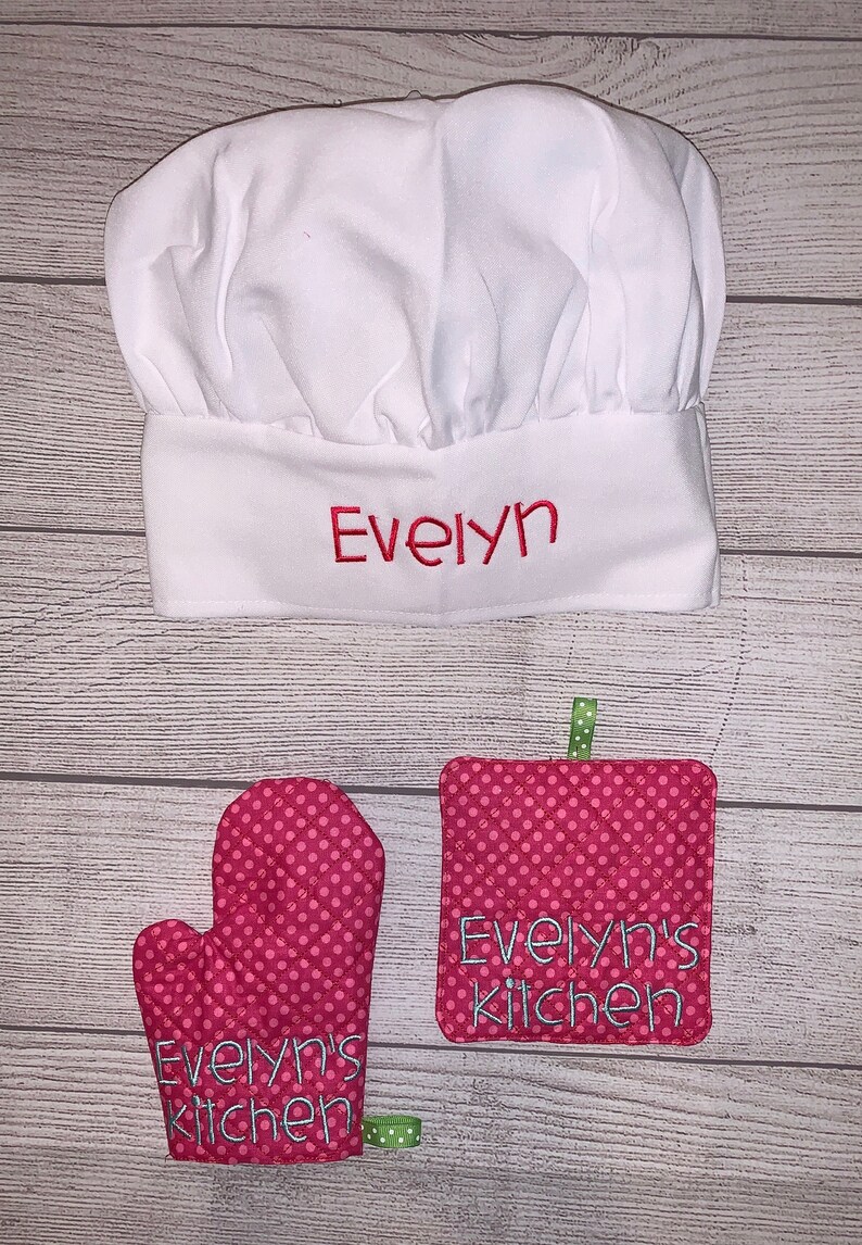 Childs Personalized Cupcake Apron, Girl Child Apron, Embroidered Girls Apron, Kids Personalized Apron, Christmas Apron, Kids Christmas Apron image 4