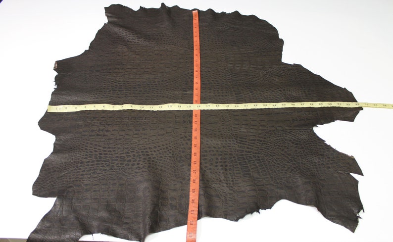 CROCODILE DARK BROWN antiqued embossed textured soft Italian Lambskin Lamb Sheep leather material for sewing skin hide 7sqf 0.7mm #A4825