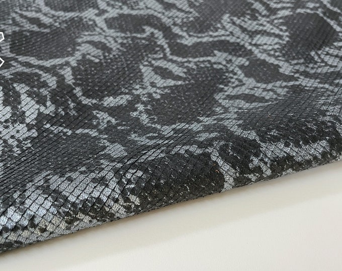 SILVER GRAY PYTHON snake scales textured on soft Lambskin Lamb Sheep leather skin skins hide hides 4+sqf 0.9mm #A8518