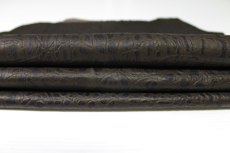 CROCODILE DARK BROWN antiqued embossed textured soft Italian Lambskin Lamb Sheep leather material for sewing skin hide 7sqf 0.7mm #A4825
