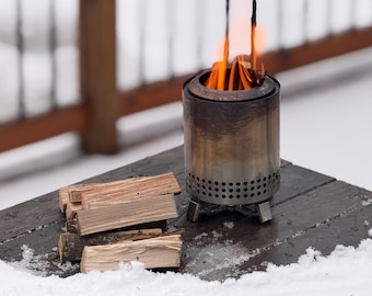 Maine Hardwood Mini Firewood for Smokeless Fire Pits (12 lb Box)