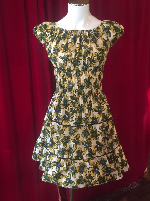 floral dress teenager