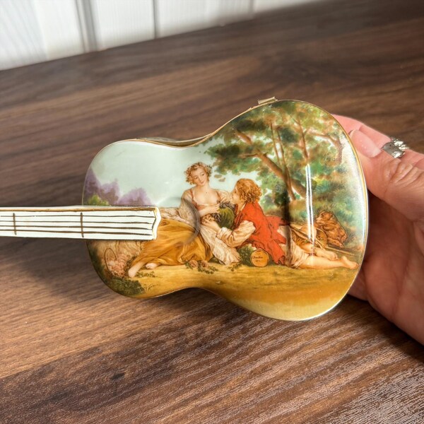 Vintage Guitar Music Box, Danube Waves