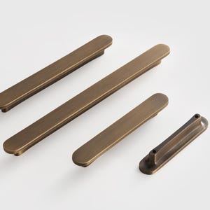 Slim Round Bar Antique Brass Cabinet Knobs and Pulls, Kitchen Door and Drawer Handles