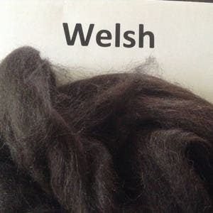 Black Welsh Mountain roving, welsh mountain top - 100 grams, great for spinning or felting