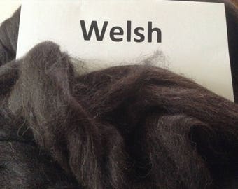 Black Welsh Mountain roving, welsh mountain top - 100 grams, great for spinning or felting