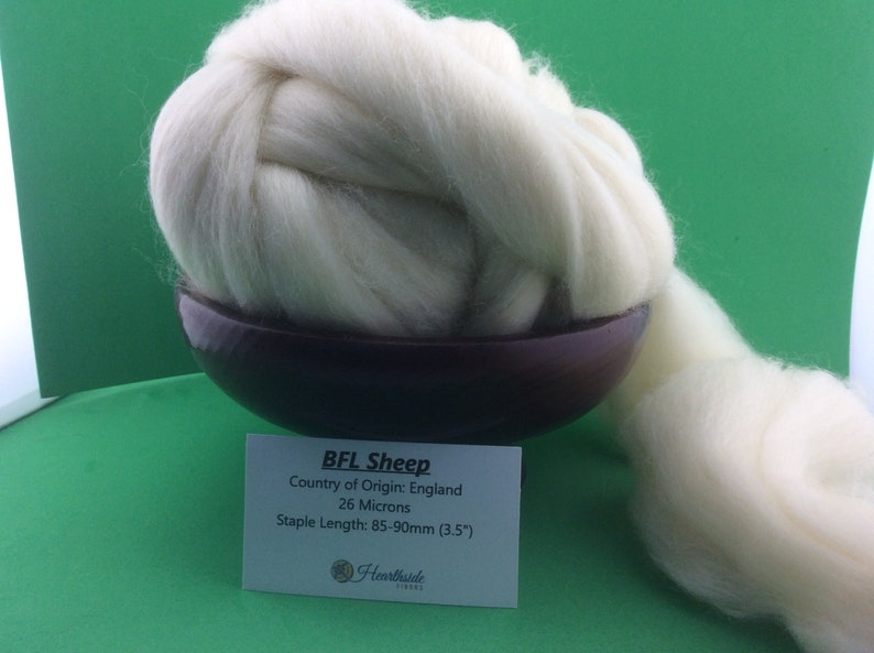 100 grams spinning Blue Faced Leicester Roving White BFL Top felting or weaving great for dyeing