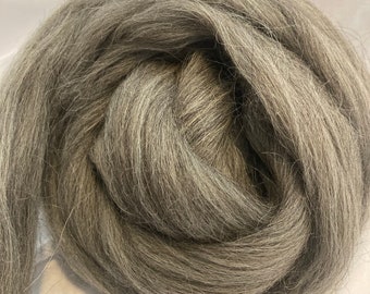 Faroe Island Sheep Wool - Combed Top - 100 grams of beautiful, natural dark grey wool