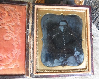 Antique Full Case - Sixth Plate - Ambrotype - Daguerreotype - Ghostly Tintype Young Civil War Soldier