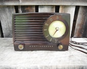 Vintage Mid Century Westinghouse Bakelite Radio H-382T5
