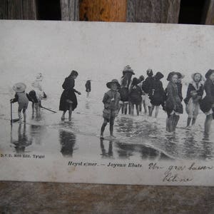Antique French Postcard - Carte Postale - Children on Seashore