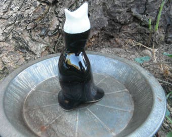 Vintage Black and White Porcelain Pie Bird - Pie Vent