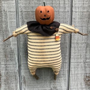 Primitive Halloween Jack O&#39; Lantern Doll Hanger