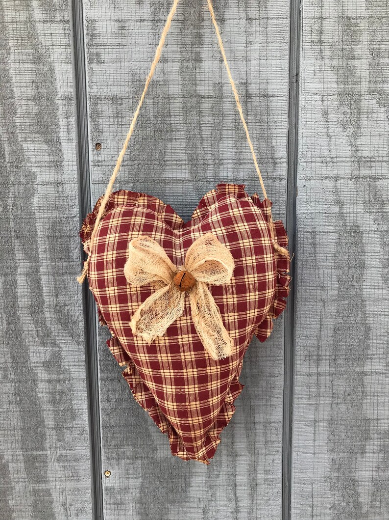 Primitive Valentine/'s Day Raggedy Heart Door Hanger-Red Homespun