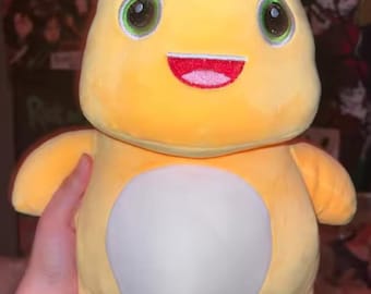 Cute Yellow Plush Toy – Soft Kawaii Stuffed Animal with Big Sparkly Eyes – Adorable Gift for Kids & Plush Lovers 30cm