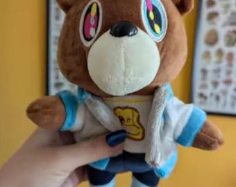 Kawaii Bear Plush Toy – Embroidered Eyes, Hoodie Outfit, Collectible Gift