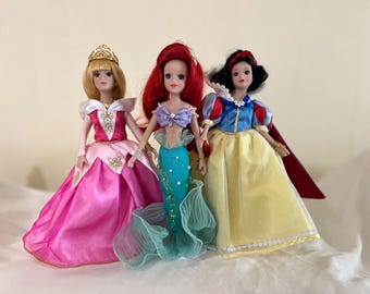 Vintage Disney 2006 Porslinsdocka Set i perfekt skick (Ariel, Belle, Aurora, Snövit)