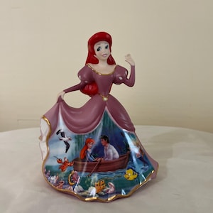 DISNEY FOREVER 2004 PORSLINSDOCKOLLEKTION (Ariel, Jasmine, Belle, Aurora, Snövit, Askungen) bild 6
