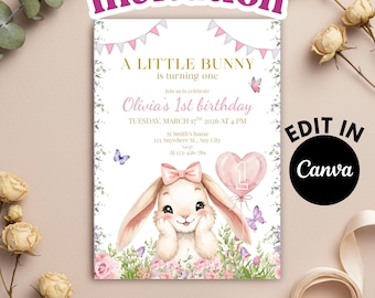 Invitación de cumpleaños de conejito, invitación de cumpleaños de conejito editable para cualquier edad, plantilla de Canva para fiesta de conejos con flores rosas y doradas