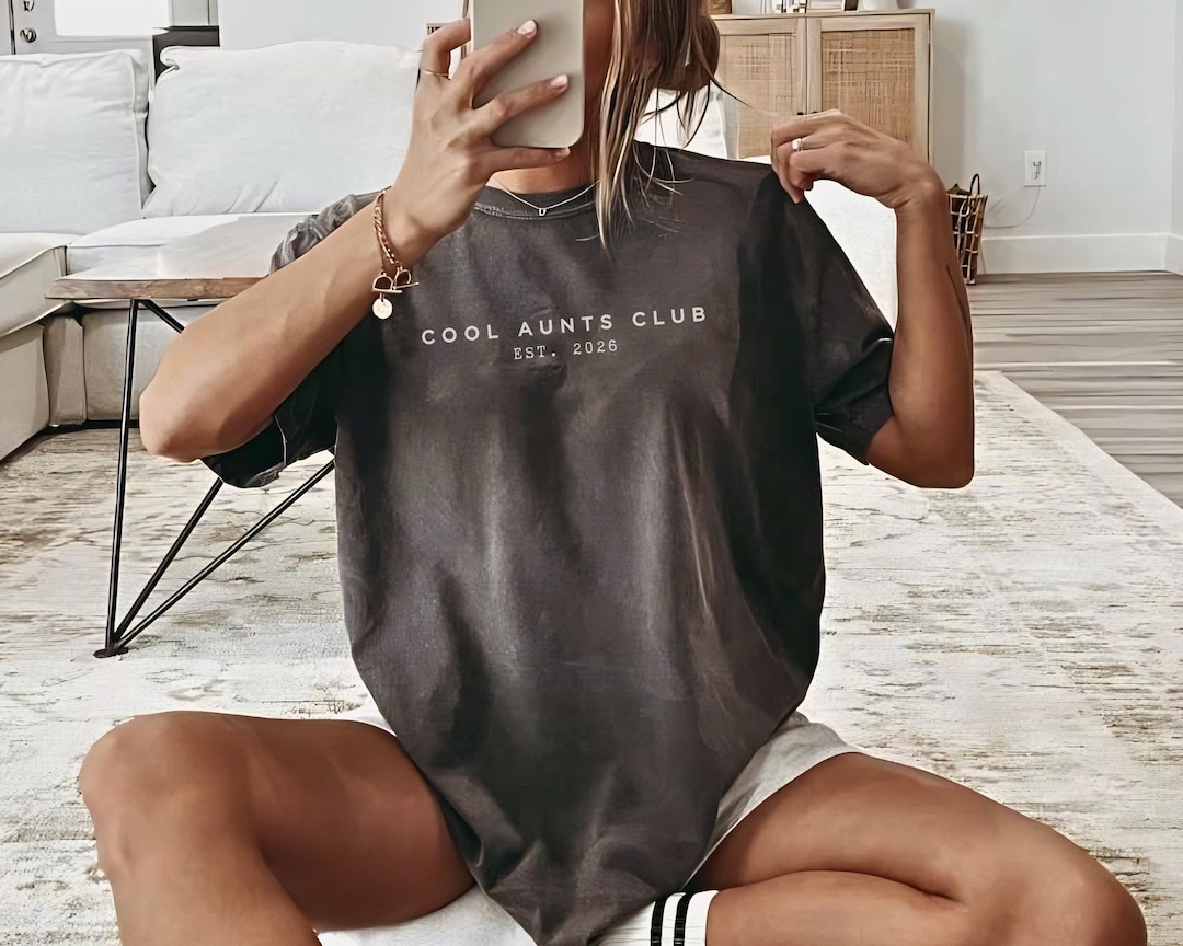 Cool Aunts Club Shirt Comfort Colors®, Minimalist Aunt Tee Est 2026, Pregnancy Announcemen
