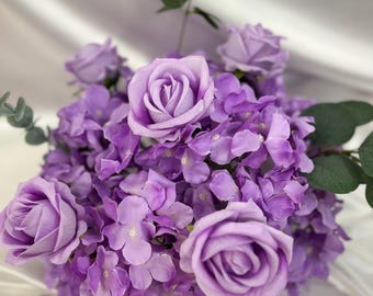 Composizione floreale | Matrimonio | Ufficio di Stato Civile | Festa dell'henné | Decorazione del tavolo del matrimonio | Fiori viola | Composizione floreale per matrimonio | Fiori artificiali