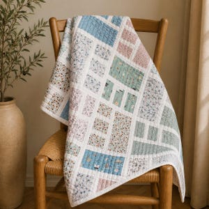 Modern Patchwork Quilt Pattern PDF, Easy Scrap Quilt Pattern, Quilt Patterning Guide for Beginners, Quiltful Pattern Digital Download